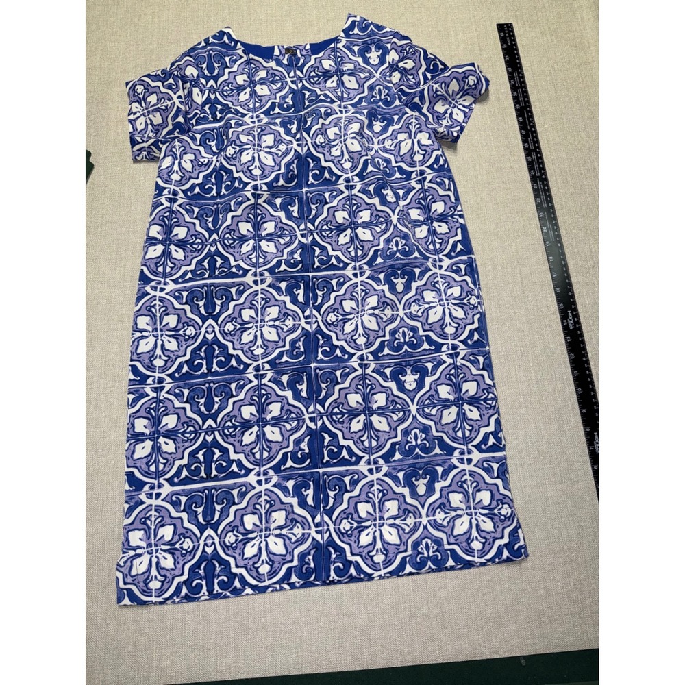 The Limited Blue White Tile Print Short Sleeve Shift Dress Keyhole Back Small